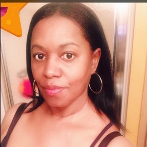 Meet your Posher, Carla